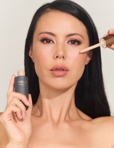 INIKA Radiant Glow Veil - Primer, Creme en Highlighter in 1
